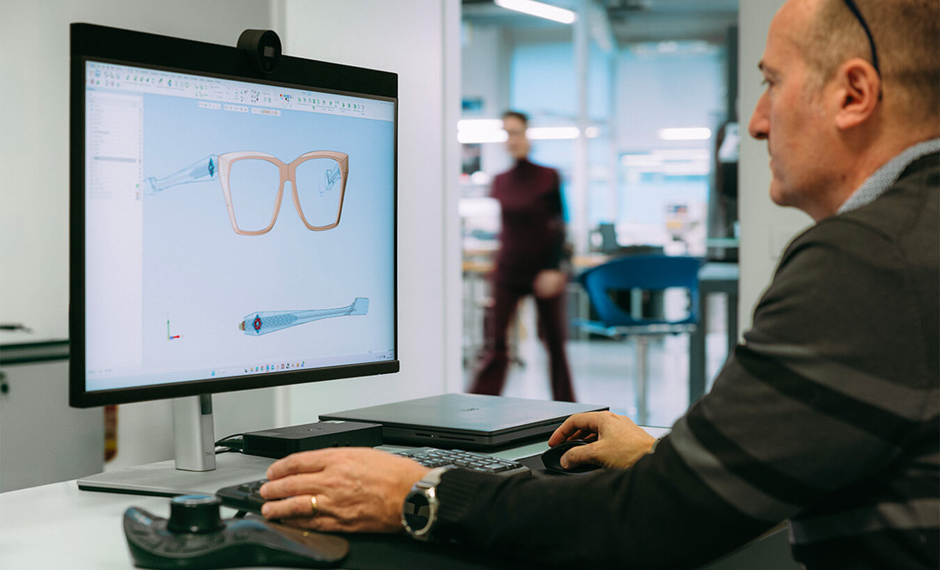 02-produzione-ciochedaformaallecose-card-design-desktop